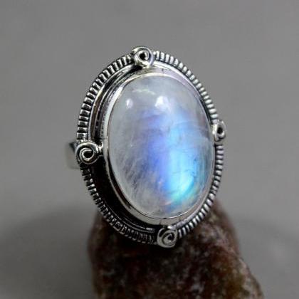 Gorgeous Vintage Moonstone Ring,925 Sterling..
