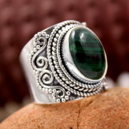 Vintage Malachite Ring Solid 925 Sterling Silver..