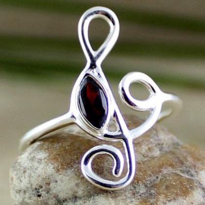Lovely Musical Note Ring,925 Sterling Silver..