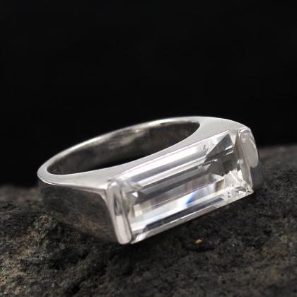 Healing Quartz Ring,solid 925 Sterling Silver..