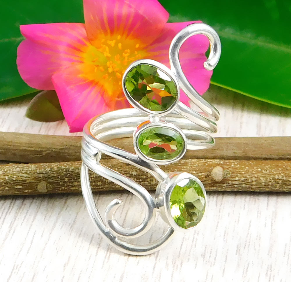 Designer Peridot Ring,natural Green Birthstone Ring,925 Solid Sterling Silver Handmade Jewelry,anniversary Gift,party Wear,baby Shower Gift